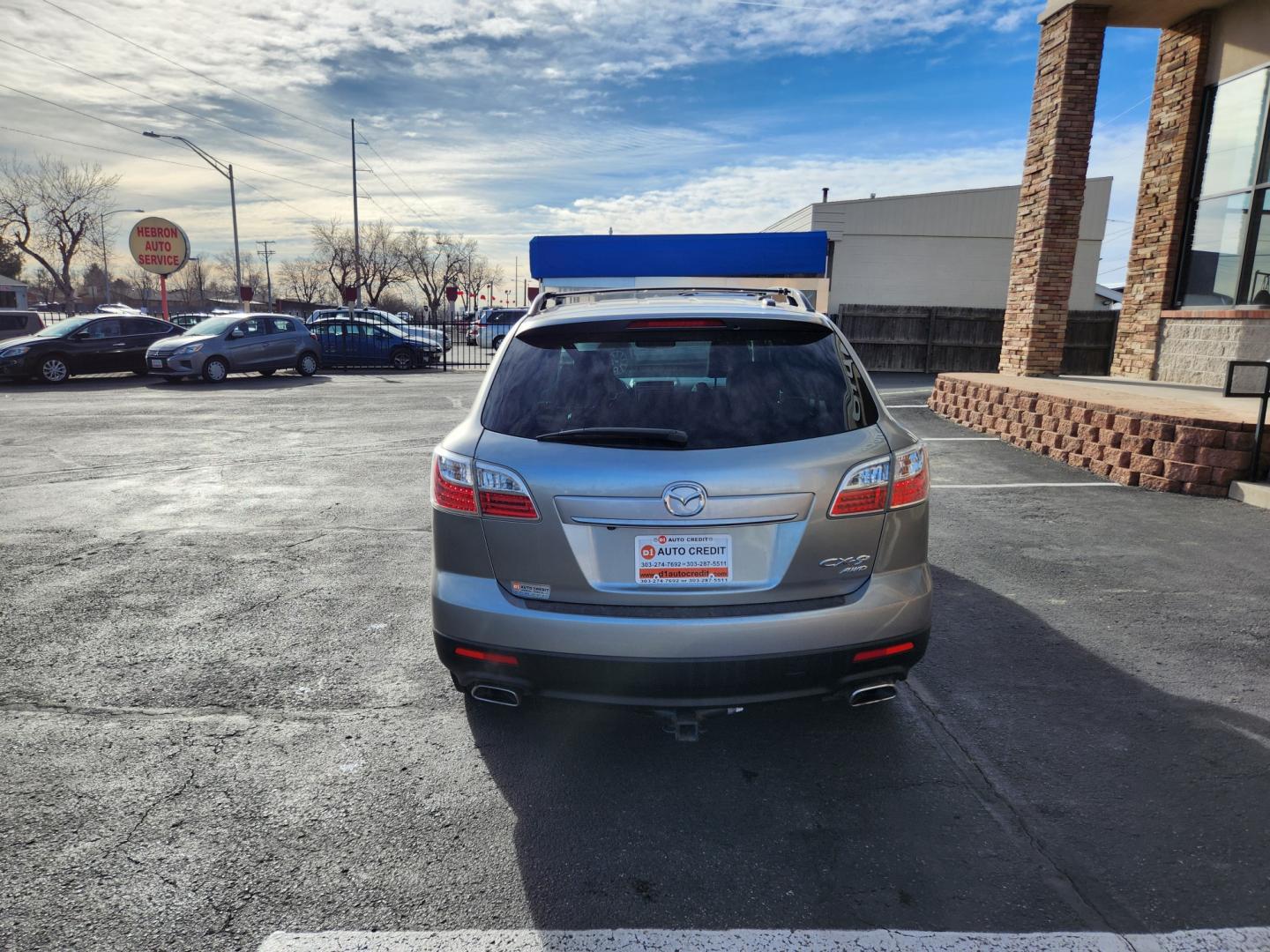 2010 Liquid Silver Metallic /Black Mazda CX-9 Grand Touring (JM3TB3MA6A0) with an 3.7L V6 DOHC 24V engine, Automatic transmission, located at 10890 W. Colfax Ave., Lakewood, CO, 80215, (303) 274-7692, 39.739914, -105.120132 - 2010 Mazda CX-9<br><br>D1 Auto NEVER charges dealer fees! All cars have clean titles and have been inspected for mechanical issues. We have financing for everyone. Good credit, bad credit, first time buyers.<br><br>Please call Lakewood Location 303-274-7692 or Thornton 303-287-5511 to schedule a tes - Photo#6